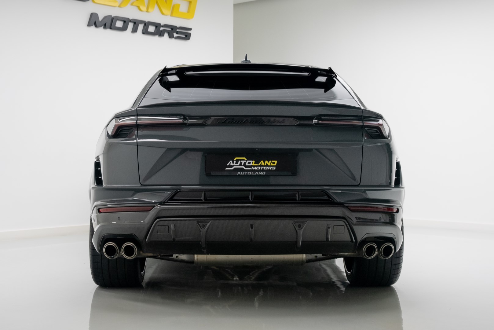 2023 URUS PERFORMANTE GCC | DEALER WARRANTY AND SERVICES